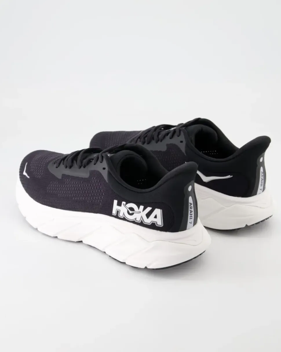 Arahi 7 Sportschuhe in Schwarz