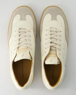 A032 Sneaker in Beige