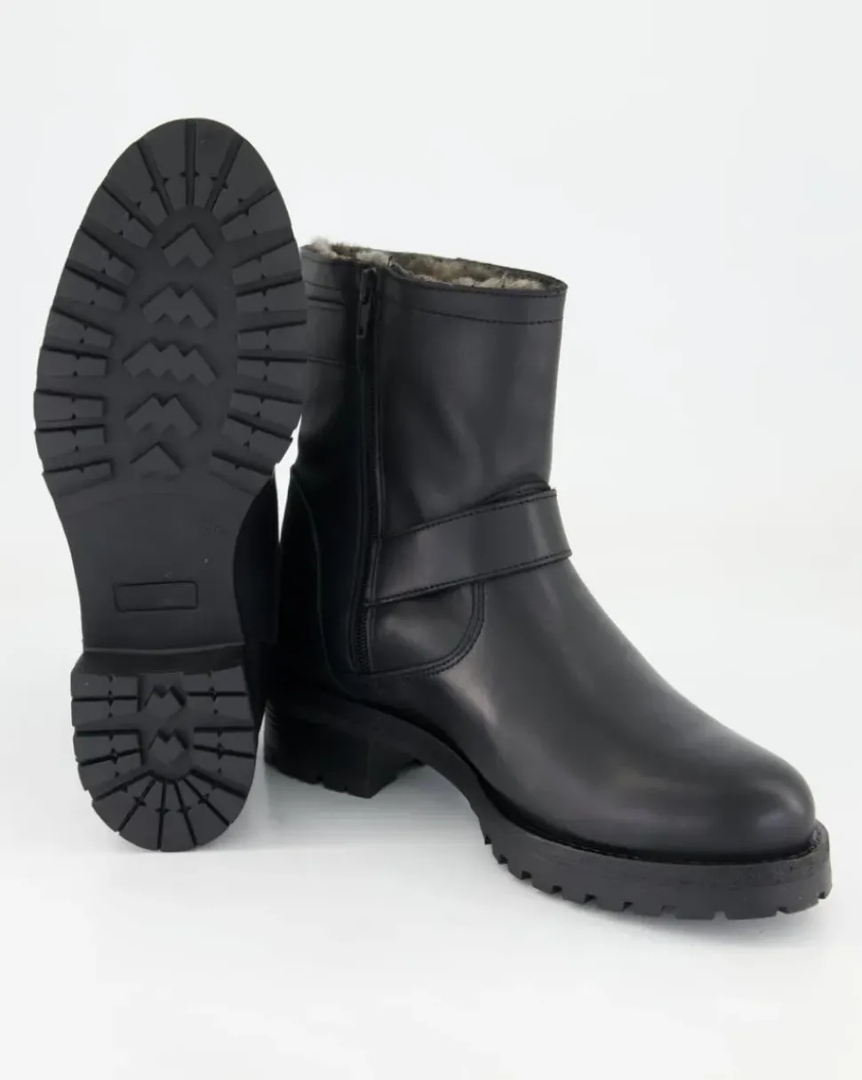 A8774-01 Winterstiefel in Schwarz