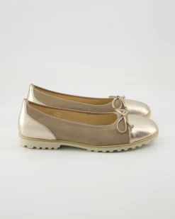 64.100.12 Ballerinas in Beige