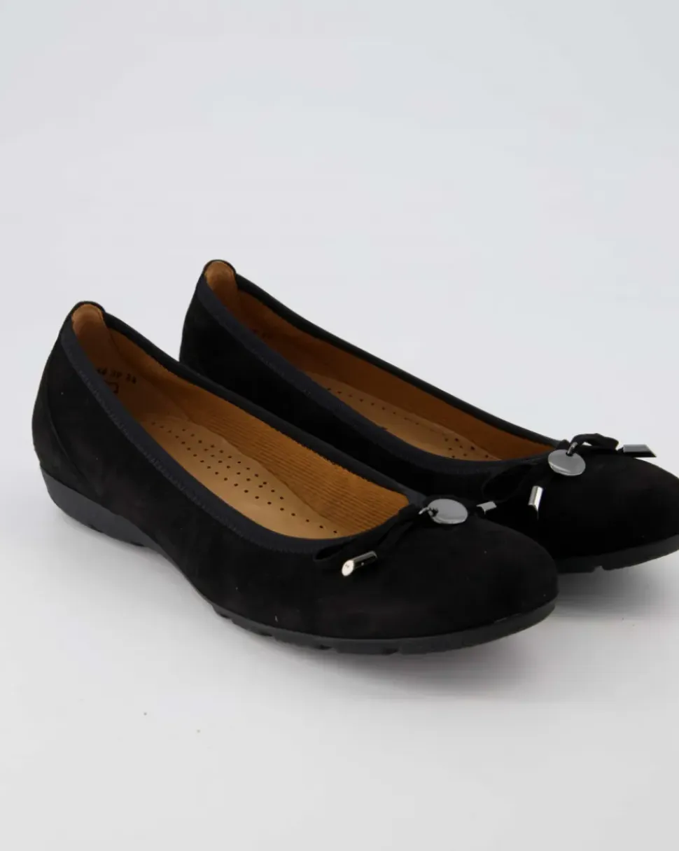 44.164.17 Ballerinas in Schwarz