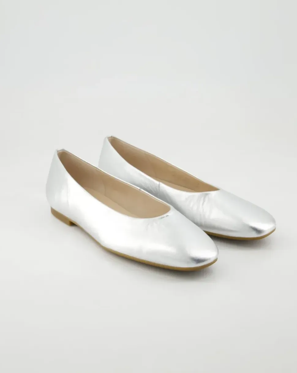 64.140.61 Ballerinas in Silber