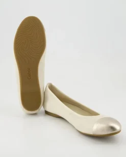 64.126.22 Ballerinas in Weiß