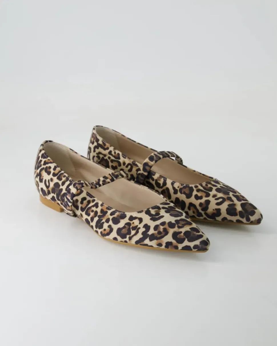 B018 Ballerinas in Beige