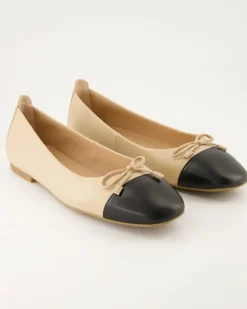 Belle Ballerinas in Beige