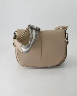 Bestie Saddle Handtasche in Beige