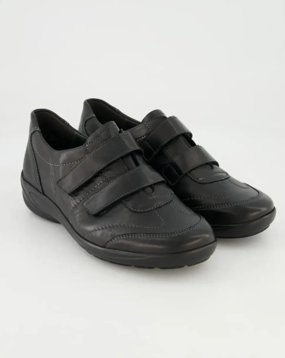 Birgit Slipper in Schwarz