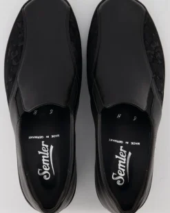 Birgit Slipper in Schwarz