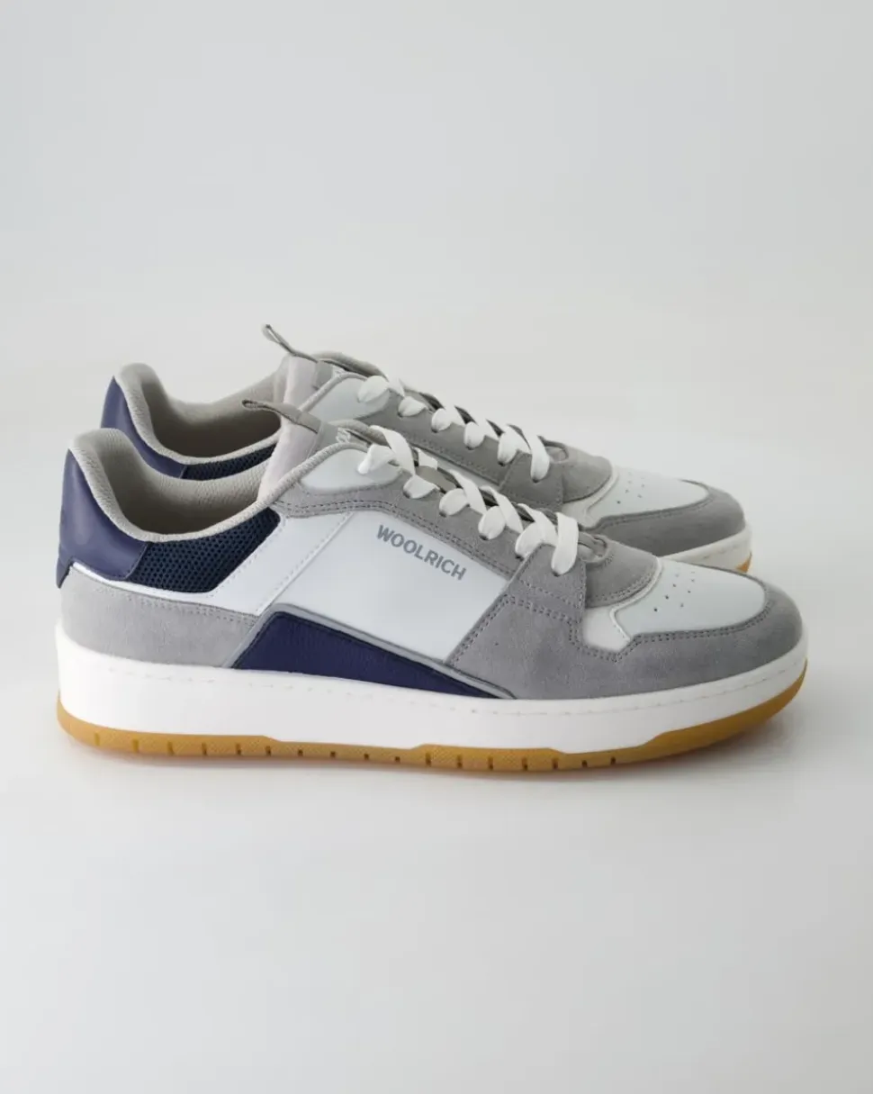 Classic Basketball Sneaker in Grau