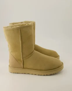 Classic Short II Winterschuhe in Beige