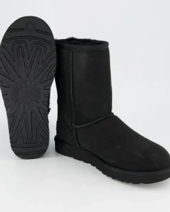 Classic Short Winterschuhe in Schwarz