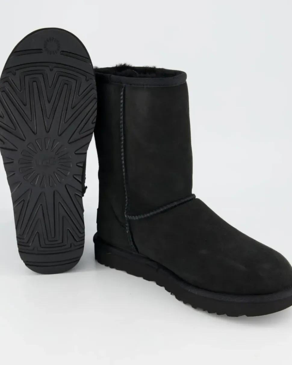 Classic Short Winterschuhe in Schwarz