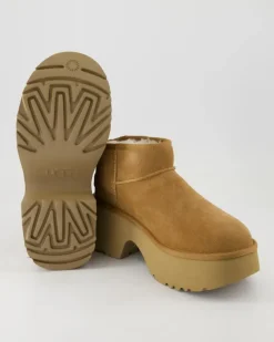 Classic Ultra Mini New High Stiefeletten in Beige