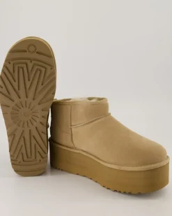 Classic Ultra Mini Platform Winterschuhe in Beige
