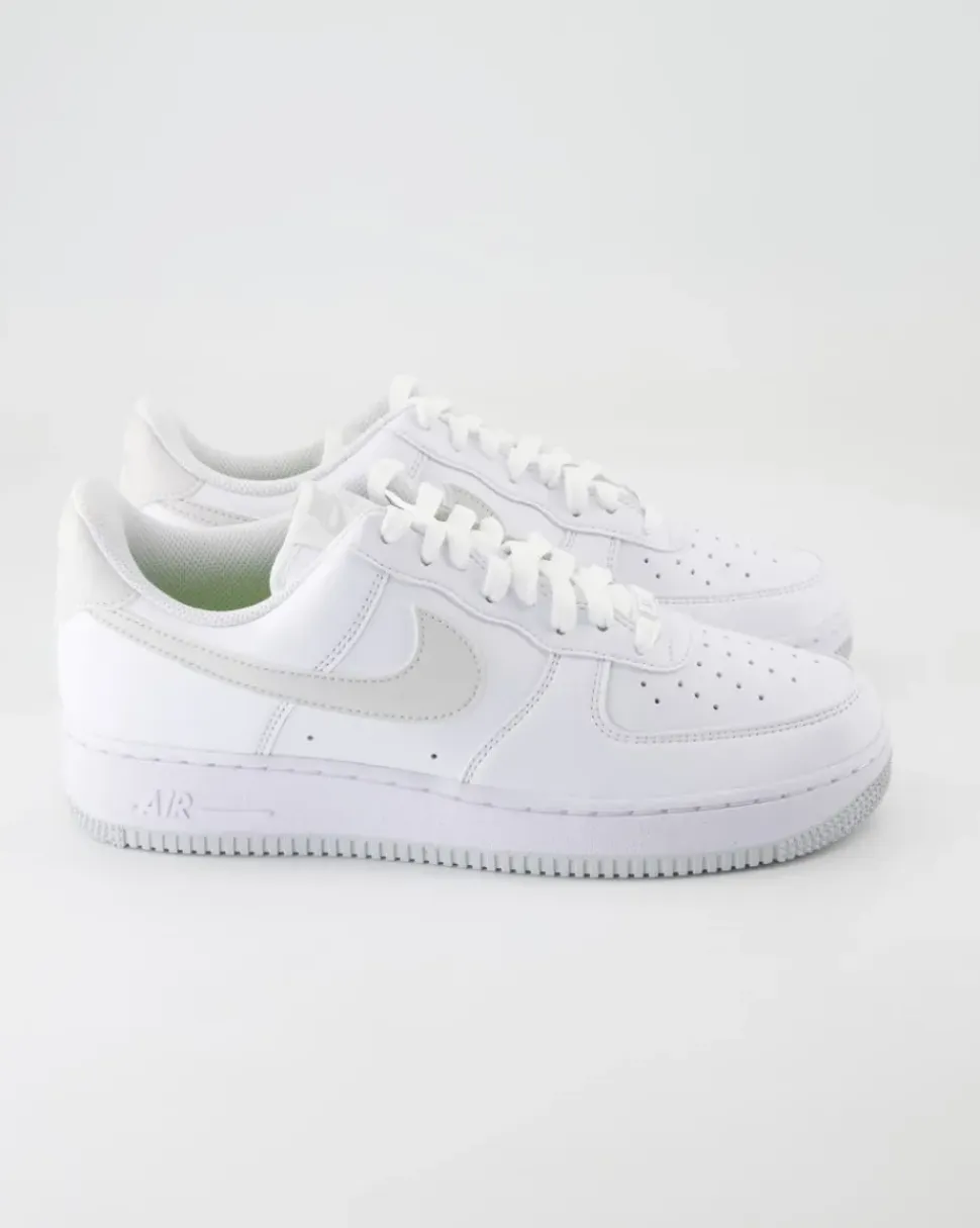 DV3808-104 Sneaker in Weiß