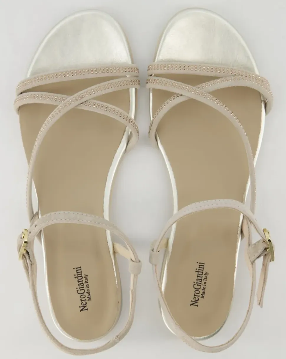 E115530D-506 Sandalen in Beige