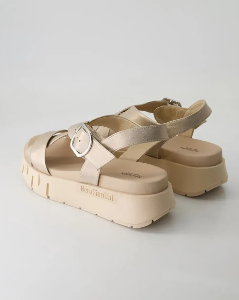E513697D-675 Sandalen in Bronze
