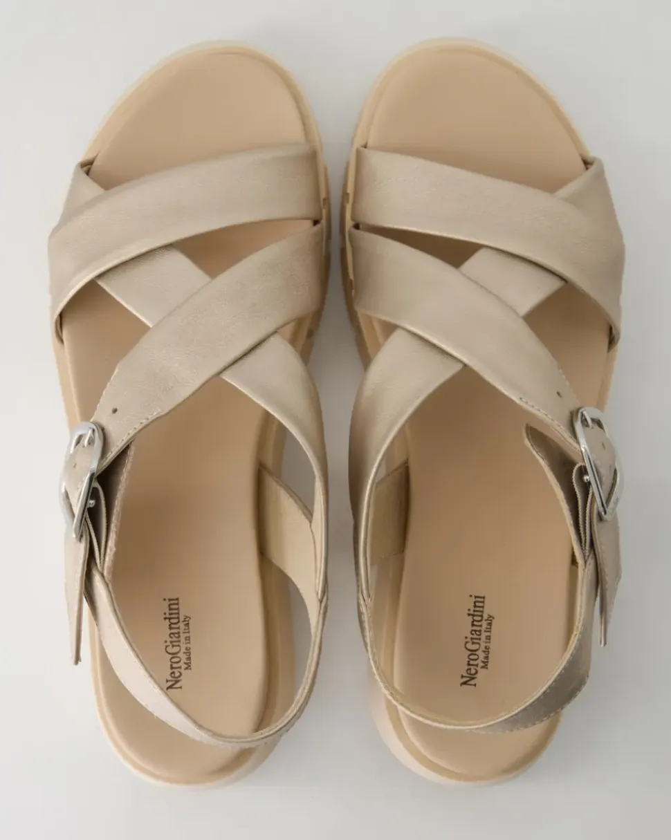 E513697D-675 Sandalen in Bronze