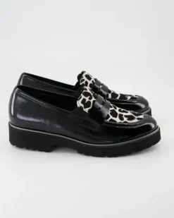 Elena Slipper in Schwarz