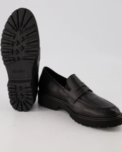 Elena Slipper in Schwarz