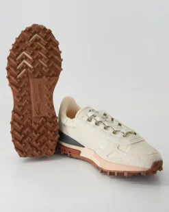 Elite Active Sneaker in Beige
