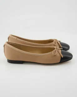 Ellison Ballerinas in Beige