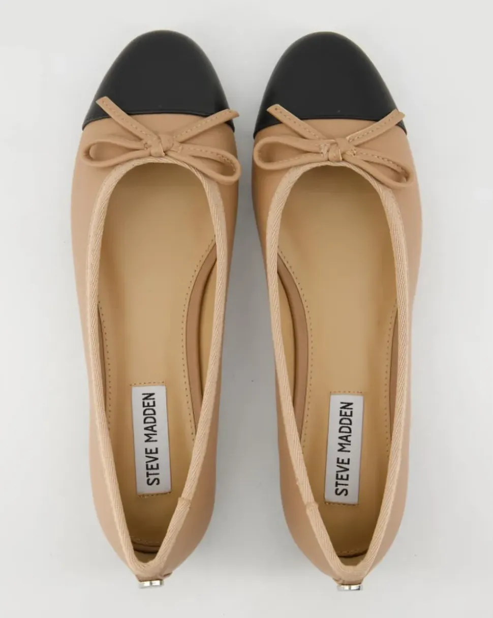Ellison Ballerinas in Beige