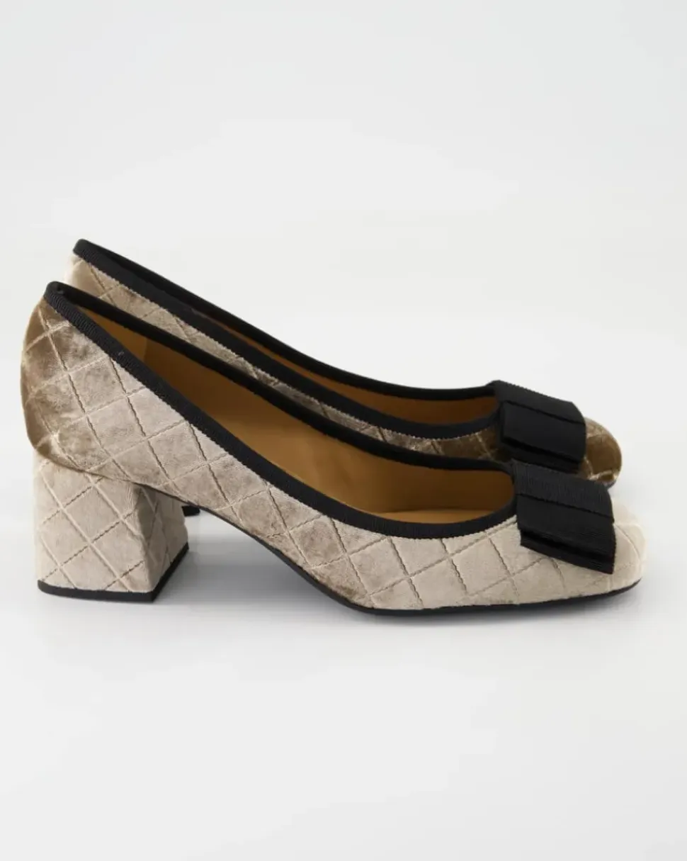 ERY Pumps in Beige