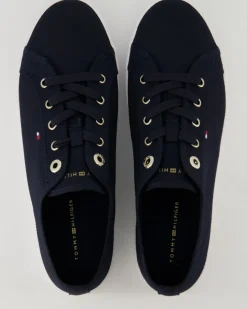 Essential Sneaker in Blau