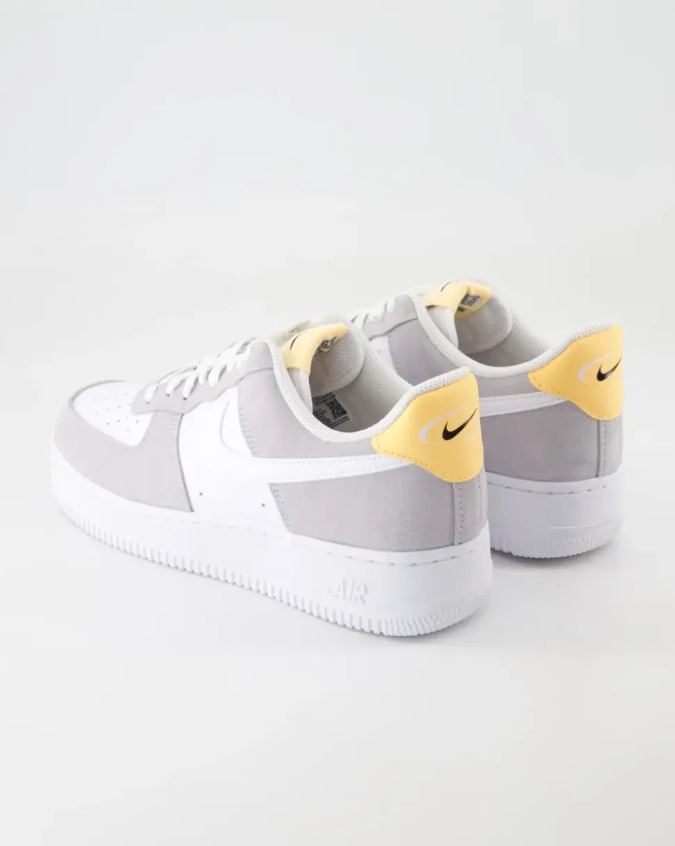 FQ7779-001 Sneaker in Grau