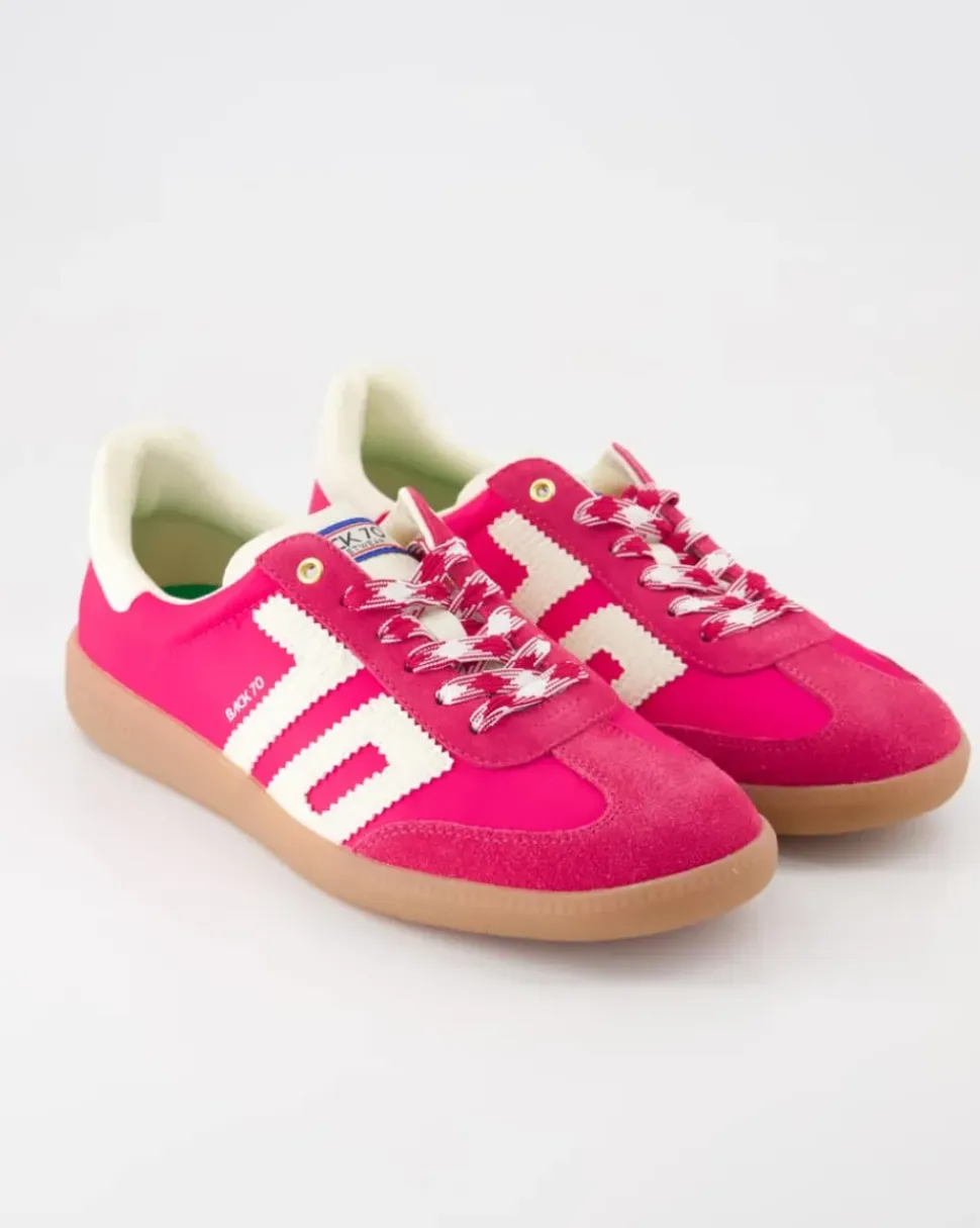 GHOST 11 Sneaker in Pink