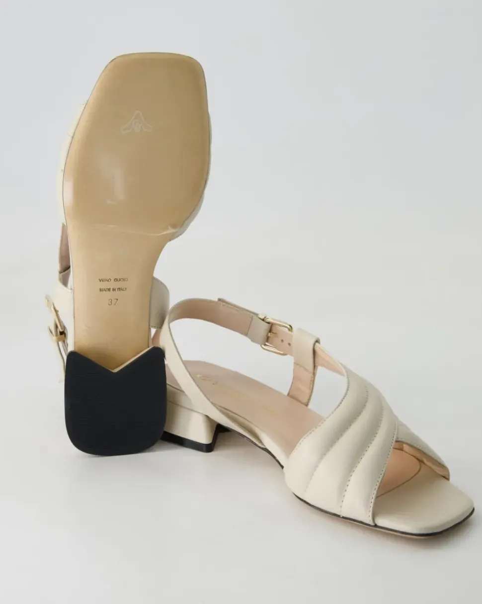 G168 Sandalen in Beige