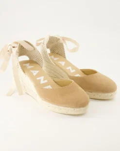 Hamptons Wedges in Beige