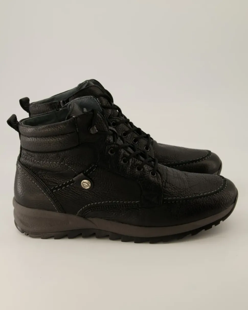 Helle Winterstiefel in Schwarz