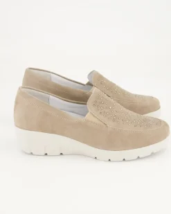 Judith Slipper in Beige