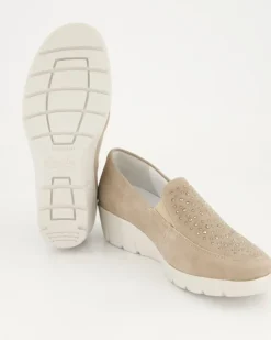 Judith Slipper in Beige