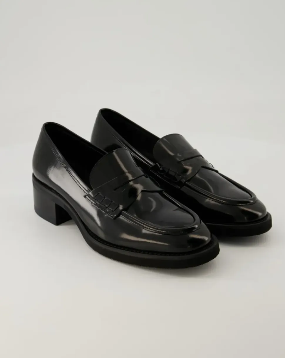 K106M Slipper in Schwarz