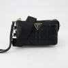 Latona Mini TRI Cprmnt Top Zip Umhängetasche in Schwarz