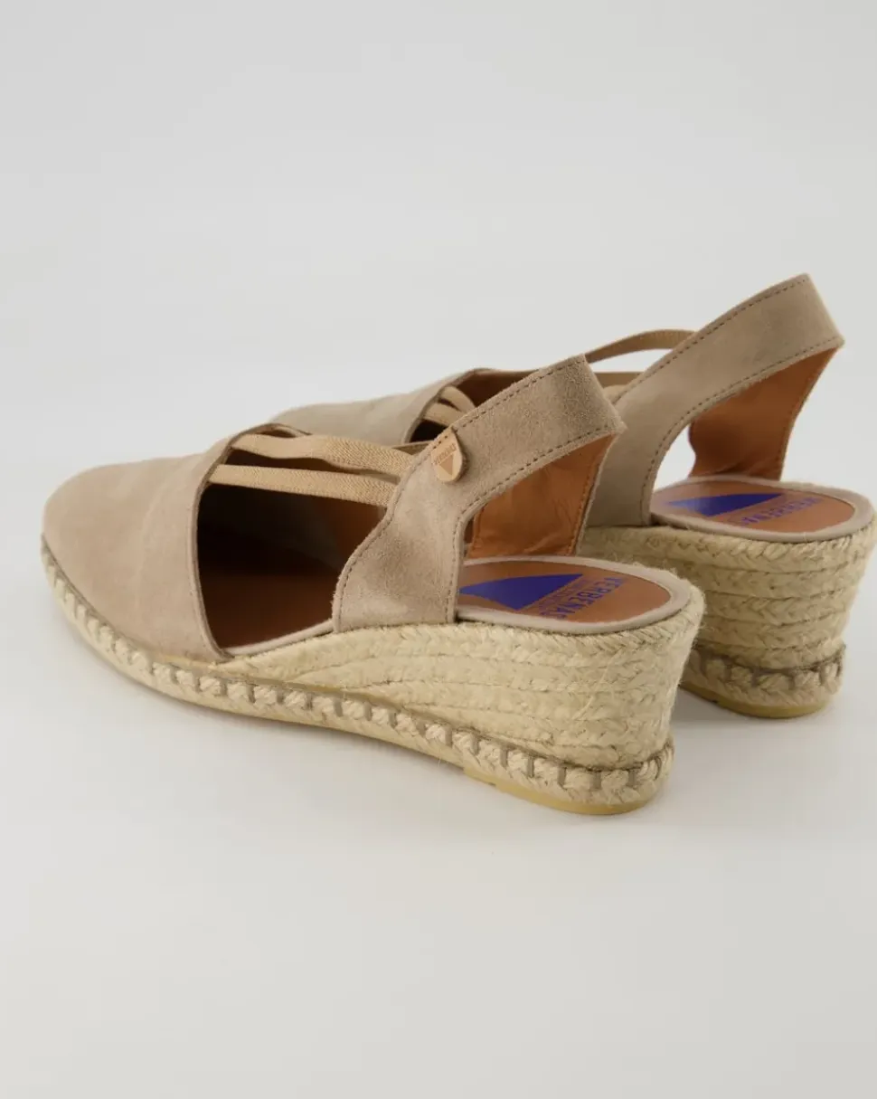 Maika Serraja Wedges in Beige