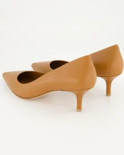M0205 Pumps in Braun