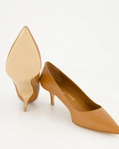 M0205 Pumps in Braun