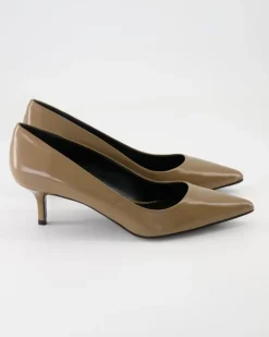 M0205 Pumps in Braun