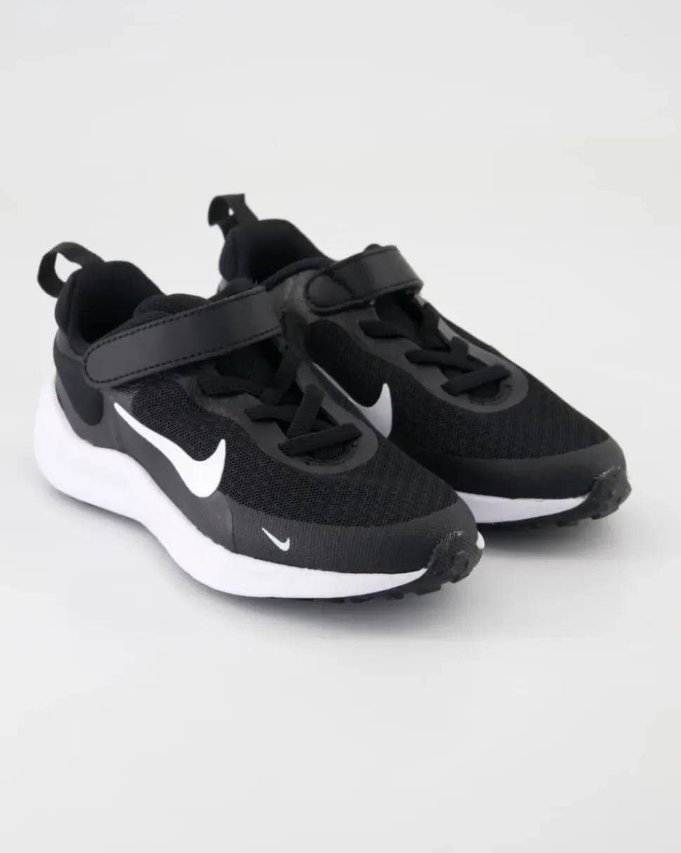 Nike Revolution 7 Sneaker in Schwarz