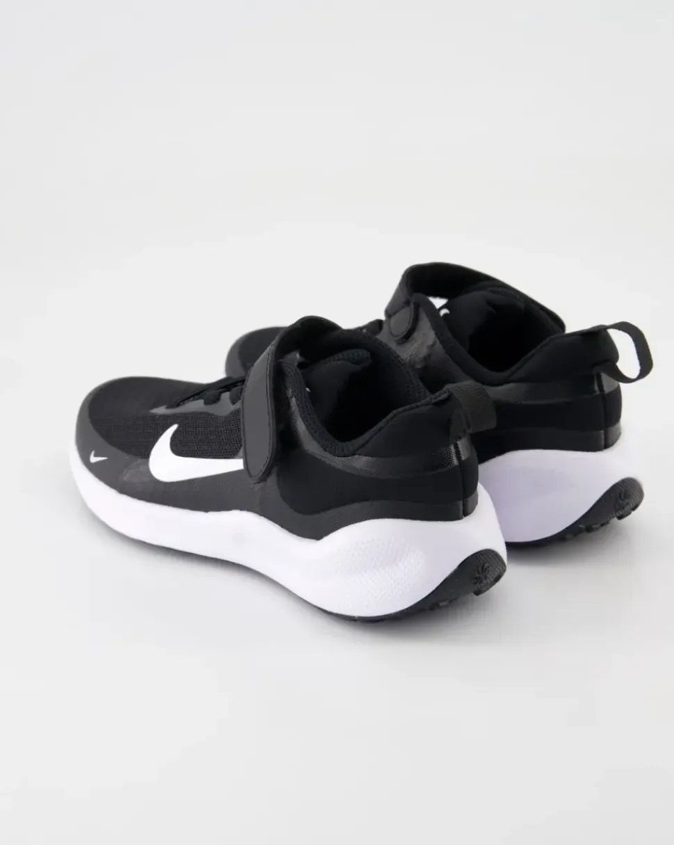 Nike Revolution 7 Sneaker in Schwarz