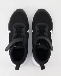 Nike Revolution 7 Sneaker in Schwarz