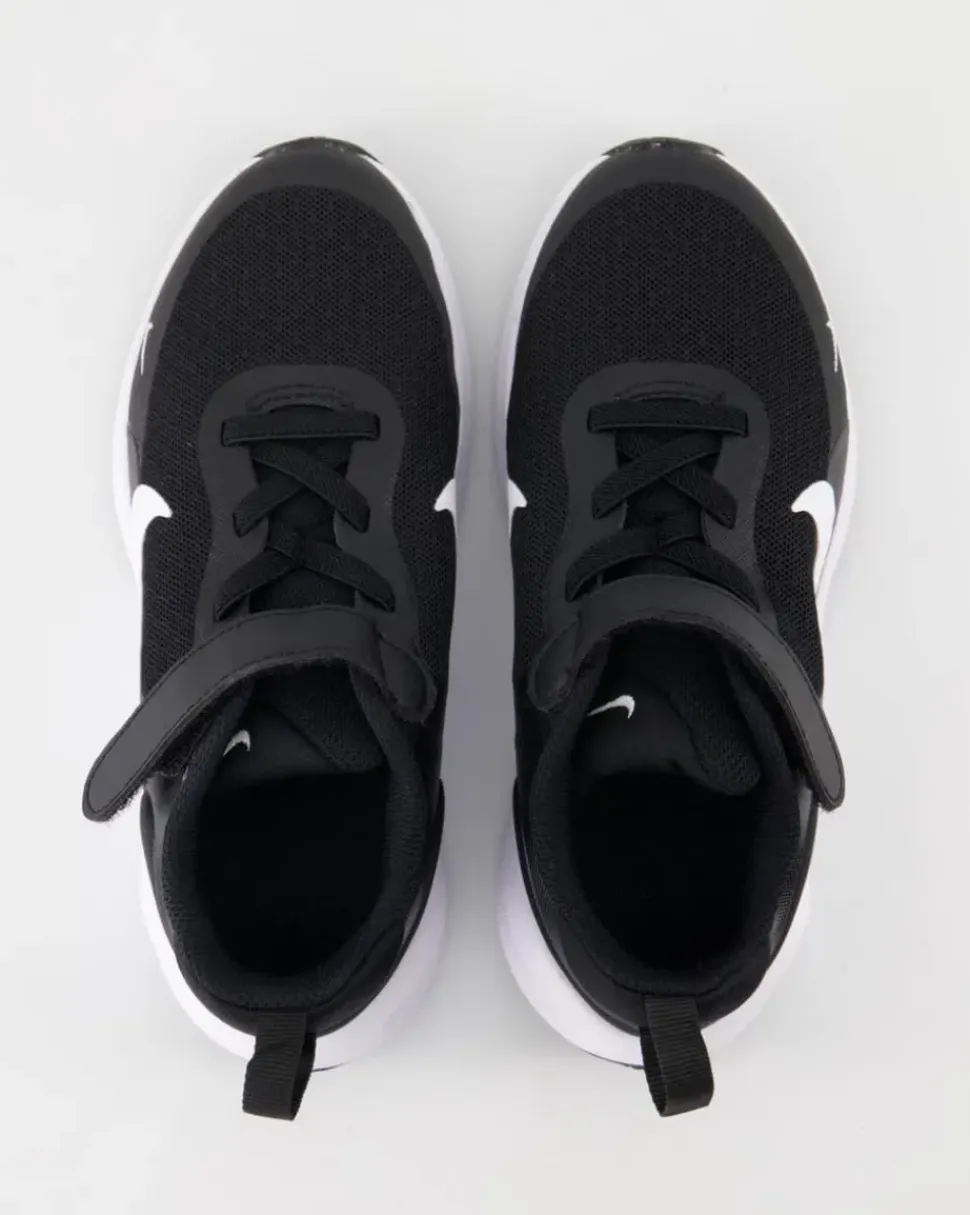 Nike Revolution 7 Sneaker in Schwarz