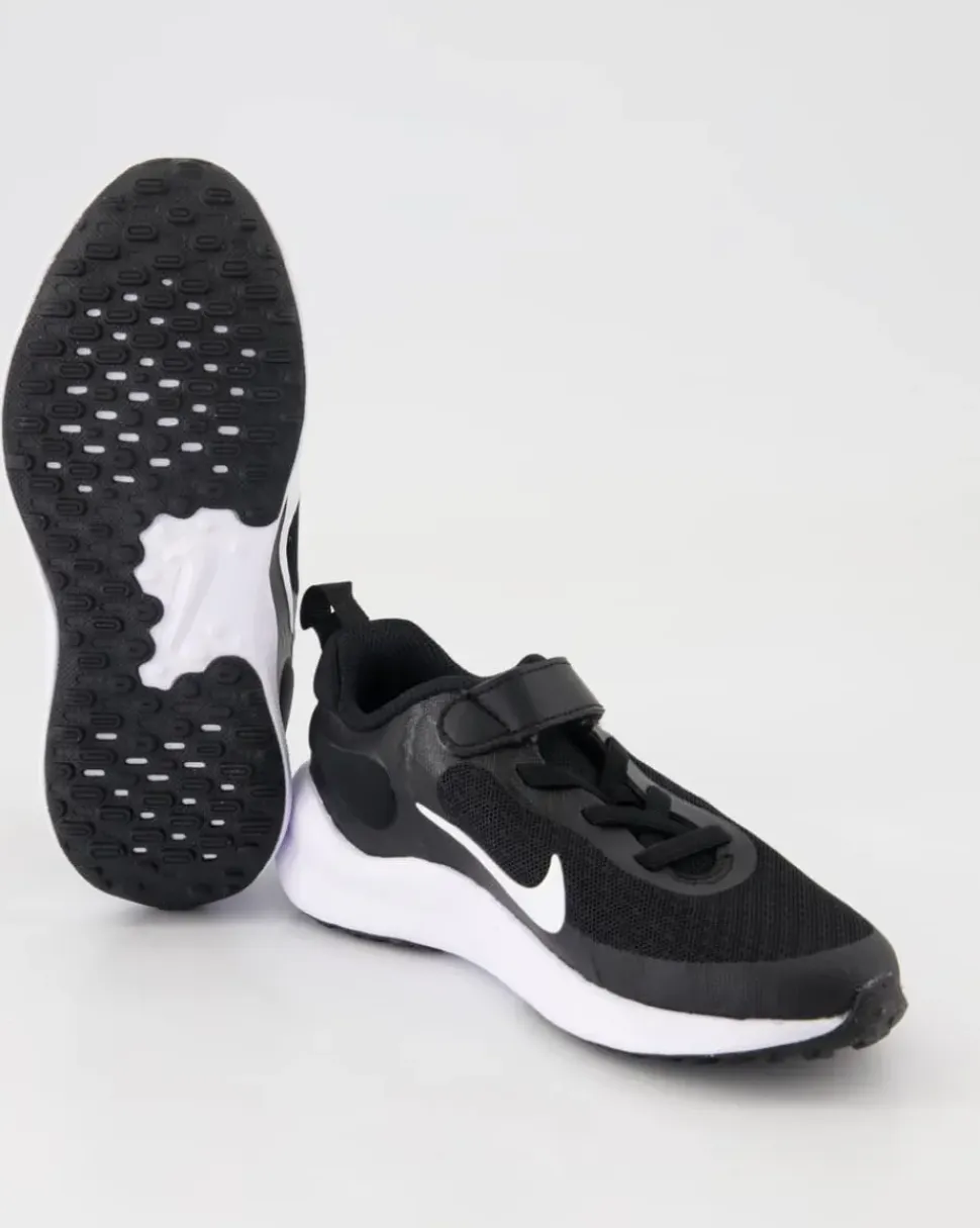 Nike Revolution 7 Sneaker in Schwarz