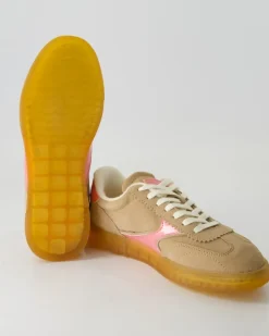 Nixie Sneaker in Beige