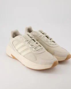 Ozelle Sneaker in Beige