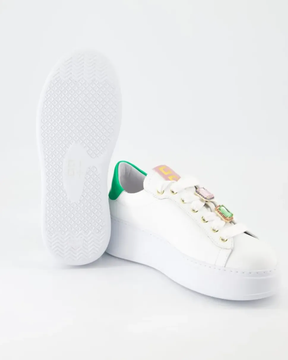 PIA Schnürschuhe in Weiß